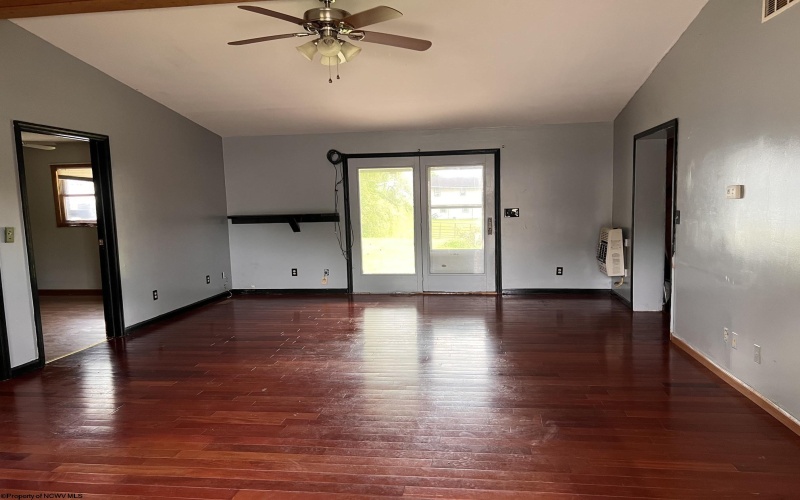 70 Poling Avenue, Elkins, West Virginia 26241, 3 Bedrooms Bedrooms, 5 Rooms Rooms,2 BathroomsBathrooms,Single Family Detached,For Sale,Poling,10165041