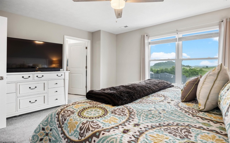 234 Red Oak Lane, Morgantown, West Virginia 26501, 3 Bedrooms Bedrooms, 7 Rooms Rooms,2 BathroomsBathrooms,Single Family Attached,For Sale,Red Oak,10165050