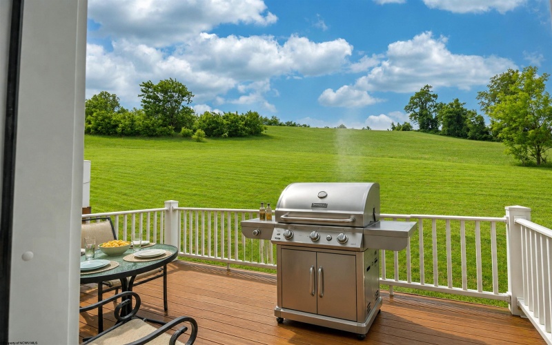 234 Red Oak Lane, Morgantown, West Virginia 26501, 3 Bedrooms Bedrooms, 7 Rooms Rooms,2 BathroomsBathrooms,Single Family Attached,For Sale,Red Oak,10165050