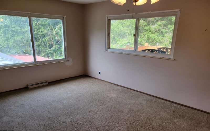 929 Garrison Avenue, Morgantown, West Virginia 26505, 3 Bedrooms Bedrooms, 7 Rooms Rooms,2 BathroomsBathrooms,Residential Rentals,For Rent,Garrison,10165051