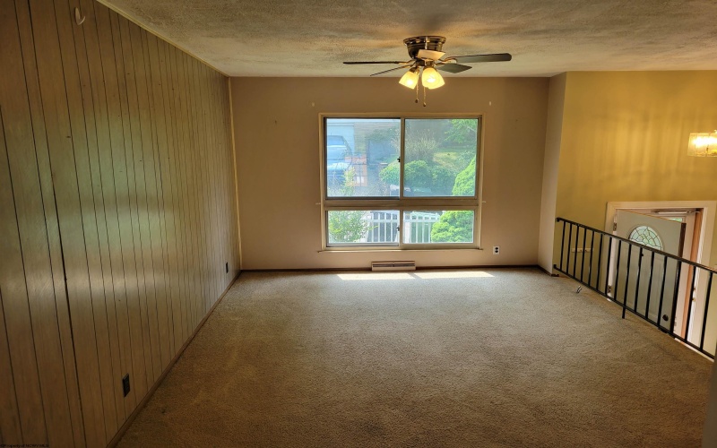 929 Garrison Avenue, Morgantown, West Virginia 26505, 3 Bedrooms Bedrooms, 7 Rooms Rooms,2 BathroomsBathrooms,Residential Rentals,For Rent,Garrison,10165051