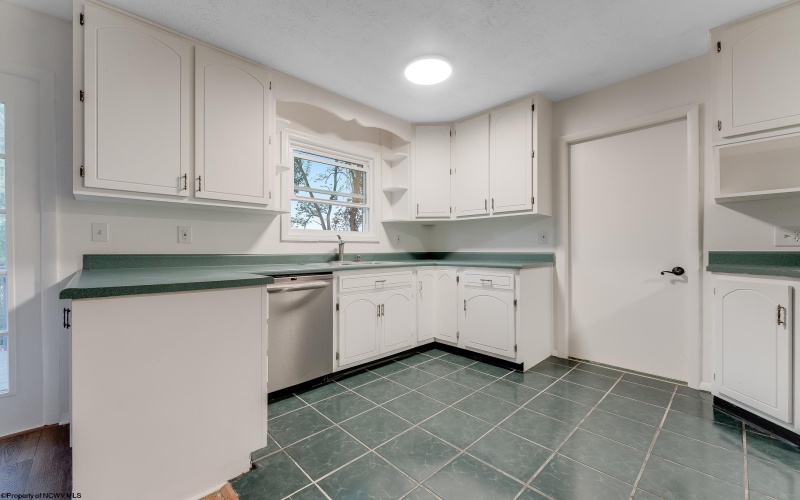 801 Cottonwood Street, Morgantown, West Virginia 26505, 5 Bedrooms Bedrooms, 9 Rooms Rooms,3 BathroomsBathrooms,Residential Rentals,For Rent,Cottonwood,10165060
