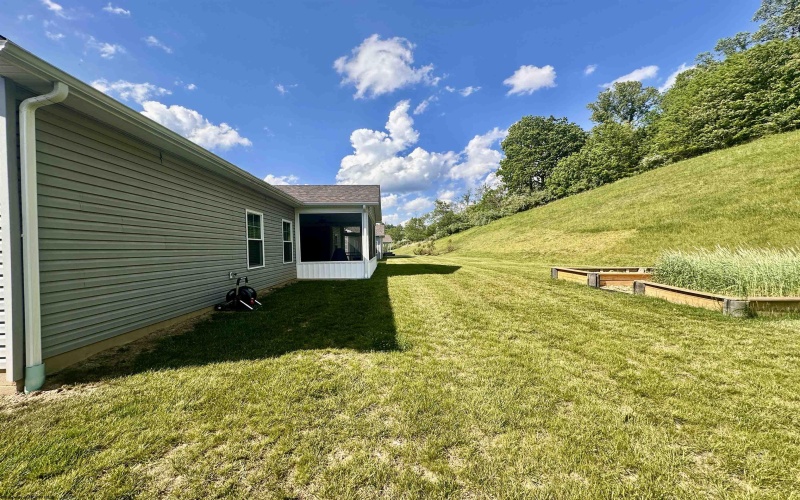 216 Crimson Lane, Bridgeport, West Virginia 26330, 3 Bedrooms Bedrooms, 7 Rooms Rooms,2 BathroomsBathrooms,Single Family Detached,For Sale,Crimson,10165049