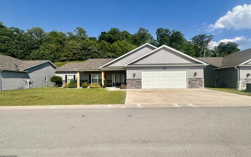 216 Crimson Lane, Bridgeport, West Virginia 26330, 3 Bedrooms Bedrooms, 7 Rooms Rooms,2 BathroomsBathrooms,Single Family Detached,For Sale,Crimson,10165049