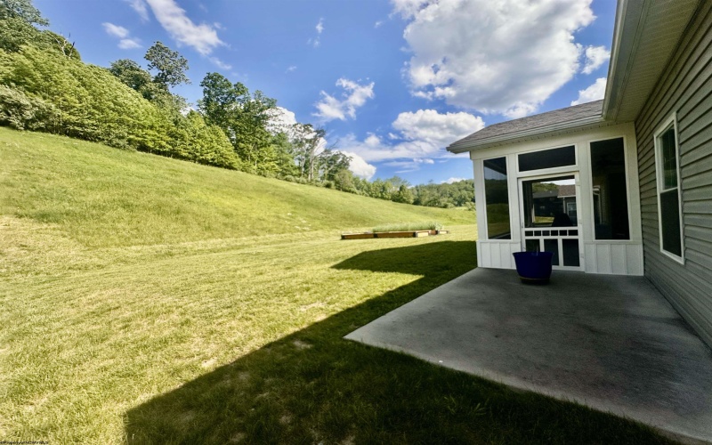 216 Crimson Lane, Bridgeport, West Virginia 26330, 3 Bedrooms Bedrooms, 7 Rooms Rooms,2 BathroomsBathrooms,Single Family Detached,For Sale,Crimson,10165049