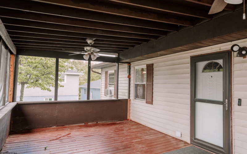 12 Goldenrod Lane, Clarksburg, West Virginia 26301, 3 Bedrooms Bedrooms, 6 Rooms Rooms,2 BathroomsBathrooms,Single Family Detached,For Sale,Goldenrod,10165048