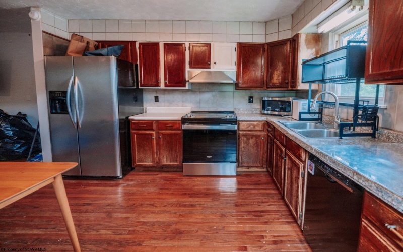 12 Goldenrod Lane, Clarksburg, West Virginia 26301, 3 Bedrooms Bedrooms, 6 Rooms Rooms,2 BathroomsBathrooms,Single Family Detached,For Sale,Goldenrod,10165048