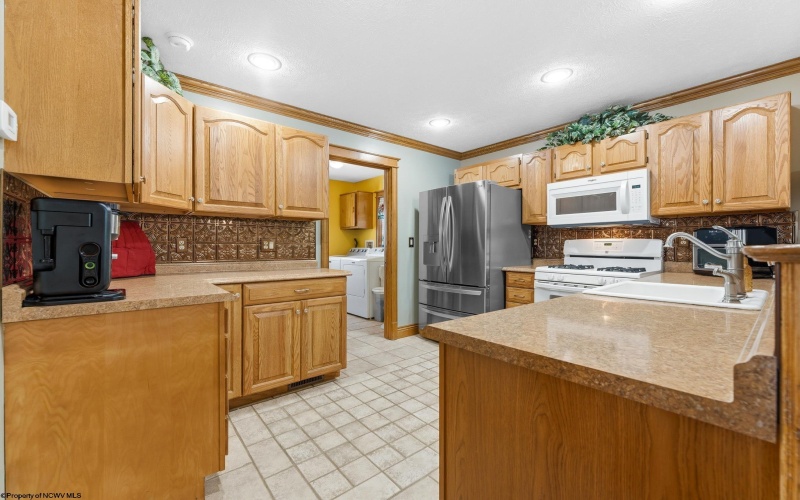 718 TRAP SPRINGS Road, Grafton, West Virginia 26354, 3 Bedrooms Bedrooms, 6 Rooms Rooms,2 BathroomsBathrooms,Single Family Detached,For Sale,TRAP SPRINGS,10165053