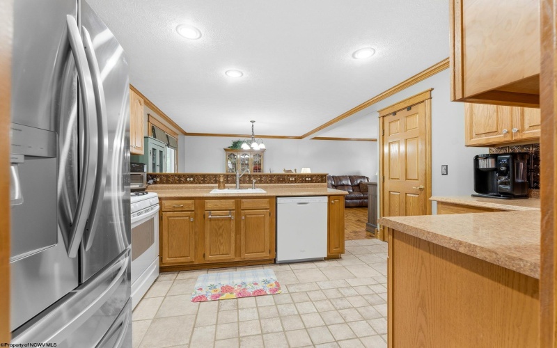 718 TRAP SPRINGS Road, Grafton, West Virginia 26354, 3 Bedrooms Bedrooms, 6 Rooms Rooms,2 BathroomsBathrooms,Single Family Detached,For Sale,TRAP SPRINGS,10165053