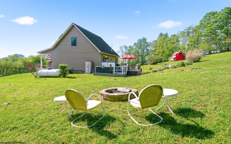 718 TRAP SPRINGS Road, Grafton, West Virginia 26354, 3 Bedrooms Bedrooms, 6 Rooms Rooms,2 BathroomsBathrooms,Single Family Detached,For Sale,TRAP SPRINGS,10165053