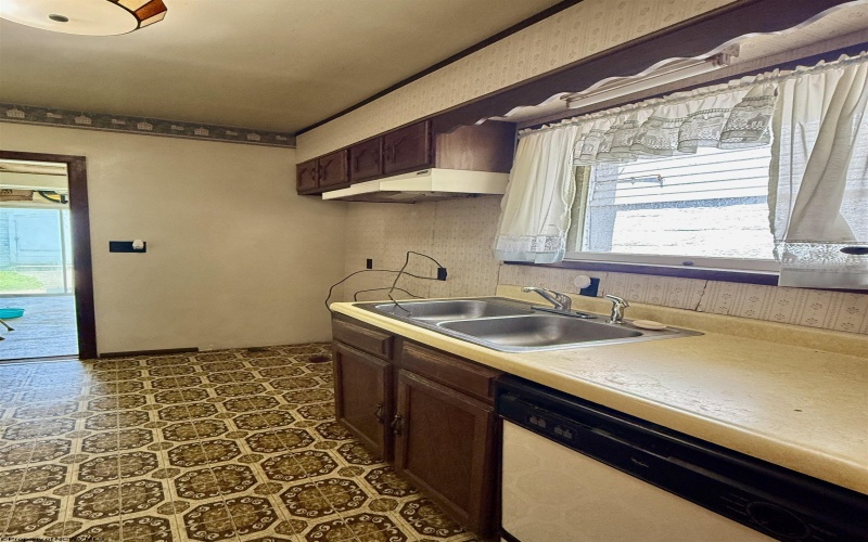 45 Blake Avenue, Salem, West Virginia 26426, 4 Bedrooms Bedrooms, 7 Rooms Rooms,2 BathroomsBathrooms,Single Family Detached,For Sale,Blake,10165067