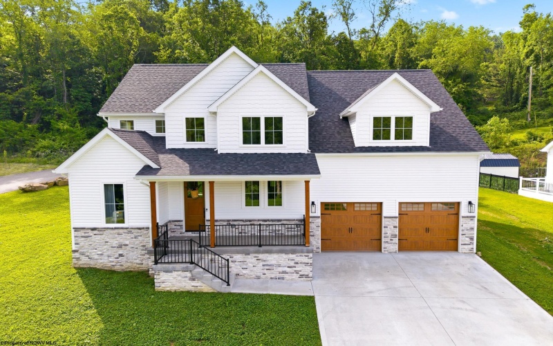201 Farm Brook Lane, Morgantown, West Virginia 26508, 4 Bedrooms Bedrooms, 8 Rooms Rooms,2 BathroomsBathrooms,Single Family Detached,For Sale,Farm Brook,10165062