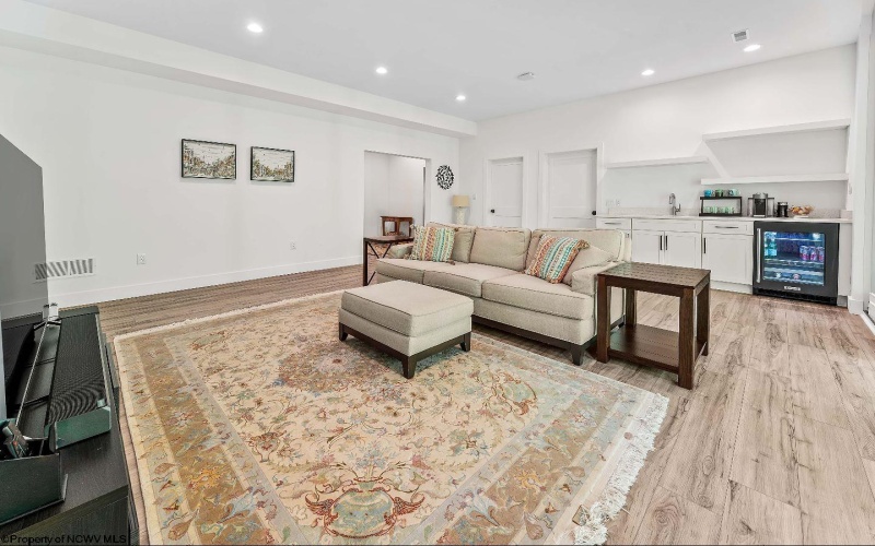 2022 White Oak Drive, Morgantown, West Virginia 26505, 5 Bedrooms Bedrooms, 13 Rooms Rooms,5 BathroomsBathrooms,Single Family Detached,For Sale,White Oak,10164938