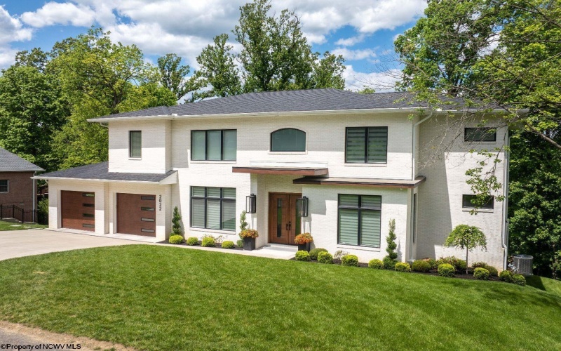 2022 White Oak Drive, Morgantown, West Virginia 26505, 5 Bedrooms Bedrooms, 13 Rooms Rooms,5 BathroomsBathrooms,Single Family Detached,For Sale,White Oak,10164938