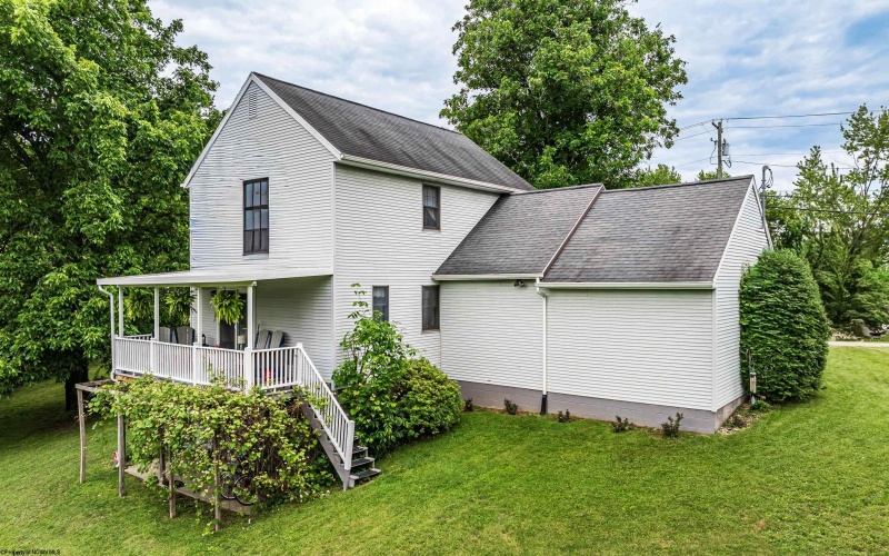 1253 Bakers Ridge Road, Morgantown, West Virginia 26505, 3 Bedrooms Bedrooms, 7 Rooms Rooms,2 BathroomsBathrooms,Single Family Detached,For Sale,Bakers Ridge,10165068 1253 Bakers Ridge Road, Morgantown, West Virginia 26505, 3 Bedrooms Bedrooms, 7 Rooms Rooms,2 BathroomsBathrooms,Single Family Detached,For Sale,Bakers Ridge,10165068