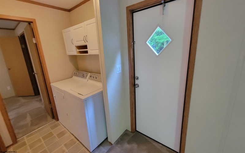 24 Line Drive, Fairmont, West Virginia 26554, 1 Bedroom Bedrooms, 3 Rooms Rooms,1 BathroomBathrooms,Single Family Detached,For Sale,Line,10165086
