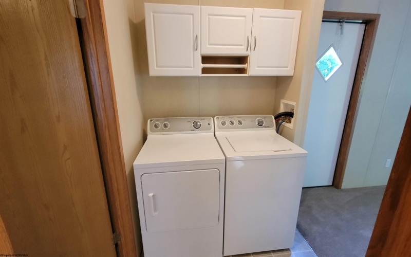 24 Line Drive, Fairmont, West Virginia 26554, 1 Bedroom Bedrooms, 3 Rooms Rooms,1 BathroomBathrooms,Single Family Detached,For Sale,Line,10165086