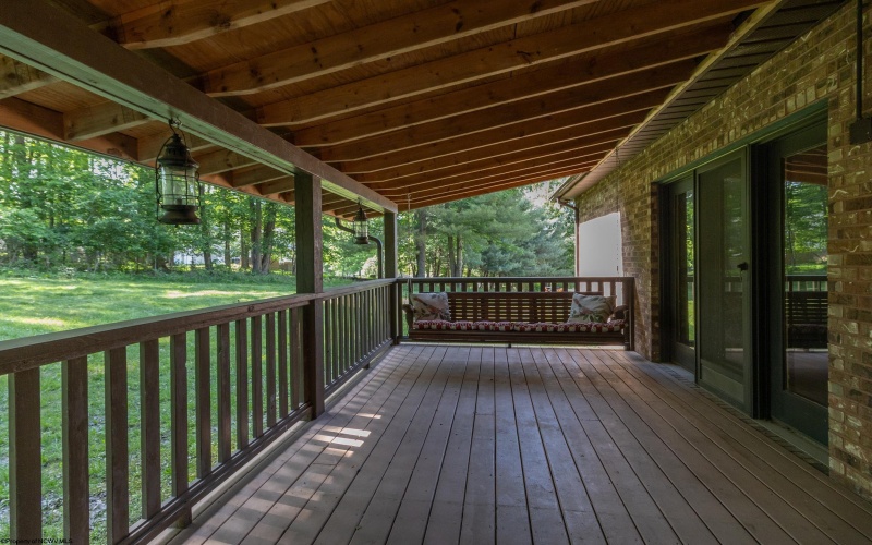 2386 Lakeside Estates, Morgantown, West Virginia 26508, 4 Bedrooms Bedrooms, 9 Rooms Rooms,3 BathroomsBathrooms,Single Family Detached,For Sale,Lakeside,10165082