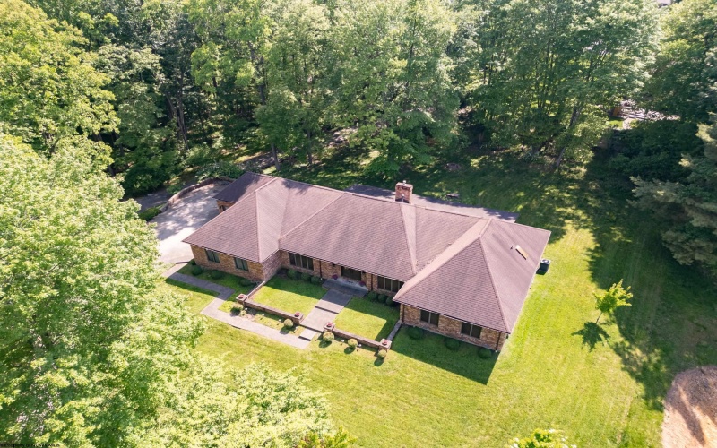2386 Lakeside Estates, Morgantown, West Virginia 26508, 4 Bedrooms Bedrooms, 9 Rooms Rooms,3 BathroomsBathrooms,Single Family Detached,For Sale,Lakeside,10165082