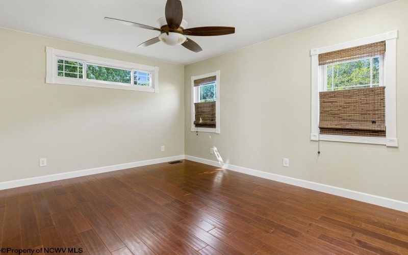 533 Watson Street, Bridgeport, West Virginia 26330-9999, 3 Bedrooms Bedrooms, 8 Rooms Rooms,2 BathroomsBathrooms,Single Family Detached,For Sale,Watson,10165085