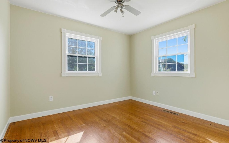 533 Watson Street, Bridgeport, West Virginia 26330-9999, 3 Bedrooms Bedrooms, 8 Rooms Rooms,2 BathroomsBathrooms,Single Family Detached,For Sale,Watson,10165085
