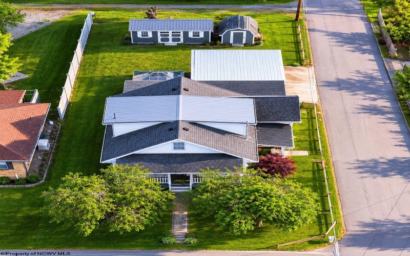 523 Lawman Avenue, Bridgeport, West Virginia 26330, 3 Bedrooms Bedrooms, 7 Rooms Rooms,2 BathroomsBathrooms,Single Family Detached,For Sale,Lawman,10165083