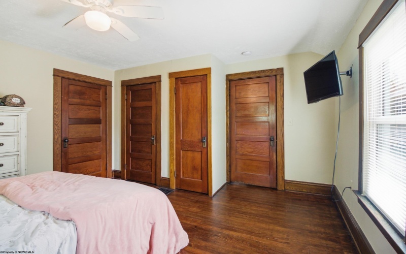 227 Maple Avenue, Bridgeport, West Virginia 26330, 2 Bedrooms Bedrooms, 7 Rooms Rooms,1 BathroomBathrooms,Single Family Detached,For Sale,Maple,10165072 227 Maple Avenue, Bridgeport, West Virginia 26330, 2 Bedrooms Bedrooms, 7 Rooms Rooms,1 BathroomBathrooms,Single Family Detached,For Sale,Maple,10165072