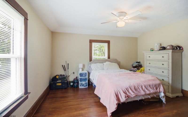 227 Maple Avenue, Bridgeport, West Virginia 26330, 2 Bedrooms Bedrooms, 7 Rooms Rooms,1 BathroomBathrooms,Single Family Detached,For Sale,Maple,10165072 227 Maple Avenue, Bridgeport, West Virginia 26330, 2 Bedrooms Bedrooms, 7 Rooms Rooms,1 BathroomBathrooms,Single Family Detached,For Sale,Maple,10165072