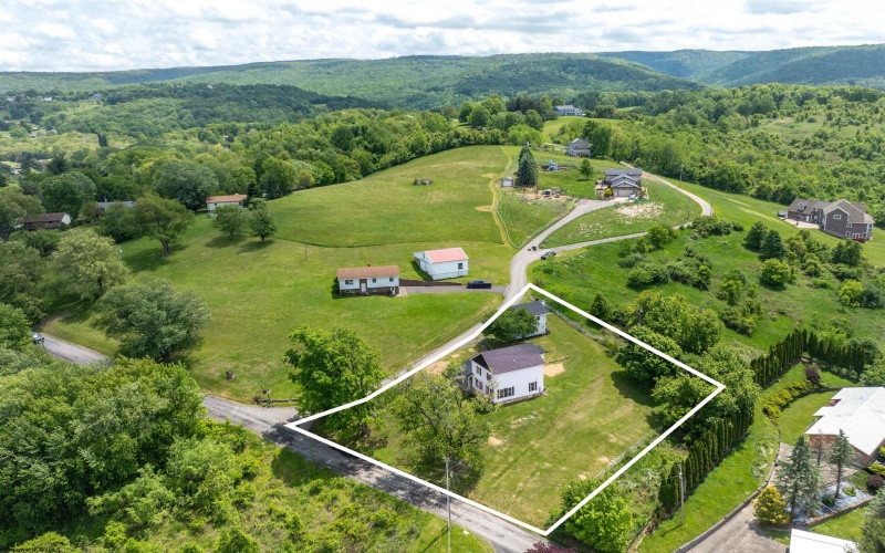 674 Pleasant Hill Road, Morgantown, West Virginia 26508, 4 Bedrooms Bedrooms, 8 Rooms Rooms,2 BathroomsBathrooms,Single Family Detached,For Sale,Pleasant Hill,10165073