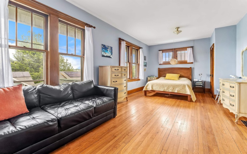 46 Maple Avenue, Morgantown, West Virginia 26501, 5 Bedrooms Bedrooms, 11 Rooms Rooms,3 BathroomsBathrooms,Single Family Detached,For Sale,Maple,10165076