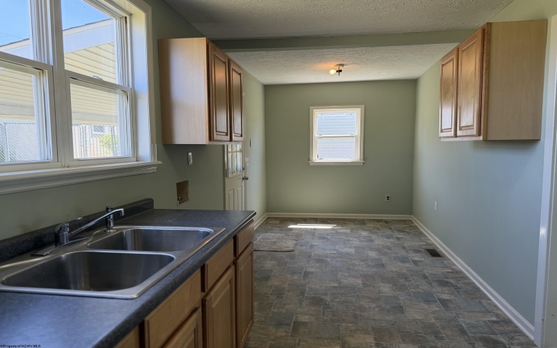 8267 Elk Avenue, Stonewood, West Virginia 26301, 1 Bedroom Bedrooms, 4 Rooms Rooms,1 BathroomBathrooms,Single Family Detached,For Sale,Elk,10165096