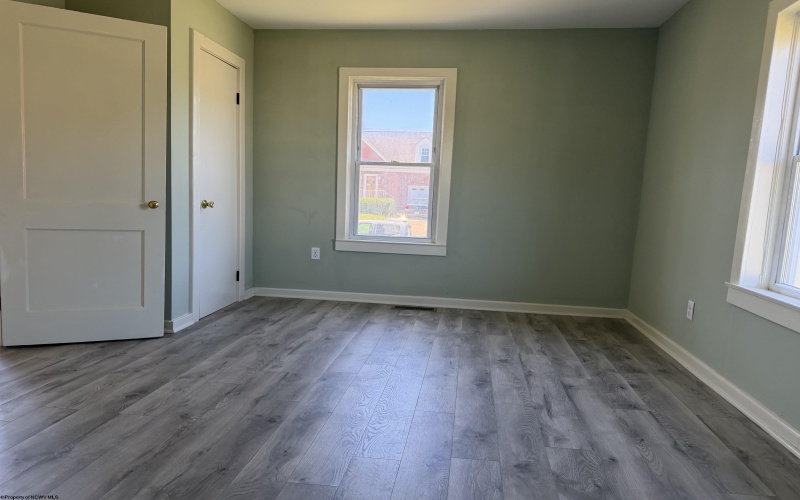 8267 Elk Avenue, Stonewood, West Virginia 26301, 1 Bedroom Bedrooms, 4 Rooms Rooms,1 BathroomBathrooms,Single Family Detached,For Sale,Elk,10165096