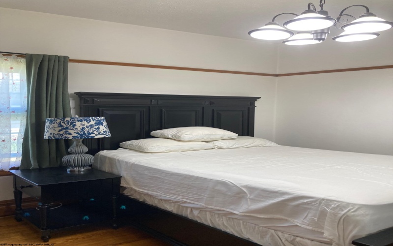 125 Cottage Avenue, Weston, West Virginia 26452, 2 Bedrooms Bedrooms, 7 Rooms Rooms,2 BathroomsBathrooms,Single Family Detached,For Sale,Cottage,10165099
