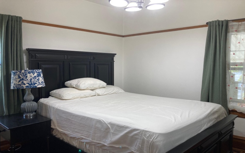 125 Cottage Avenue, Weston, West Virginia 26452, 2 Bedrooms Bedrooms, 7 Rooms Rooms,2 BathroomsBathrooms,Single Family Detached,For Sale,Cottage,10165099