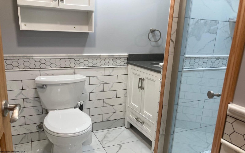125 Cottage Avenue, Weston, West Virginia 26452, 2 Bedrooms Bedrooms, 7 Rooms Rooms,2 BathroomsBathrooms,Single Family Detached,For Sale,Cottage,10165099