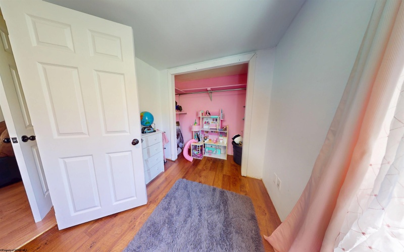72 Newcastle Lane, Farmington, West Virginia 26571, 3 Bedrooms Bedrooms, 8 Rooms Rooms,2 BathroomsBathrooms,Single Family Detached,For Sale,Newcastle,10165127