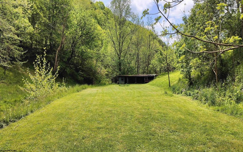 72 Newcastle Lane, Farmington, West Virginia 26571, 3 Bedrooms Bedrooms, 8 Rooms Rooms,2 BathroomsBathrooms,Single Family Detached,For Sale,Newcastle,10165127