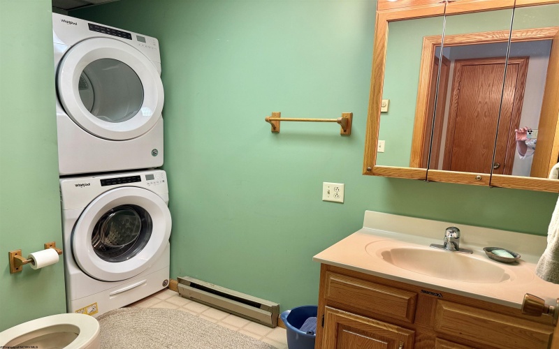87 Deerfield Circle, Davis, West Virginia 26260, 3 Bedrooms Bedrooms, 7 Rooms Rooms,2 BathroomsBathrooms,Single Family Attached,For Sale,Deerfield,10165114