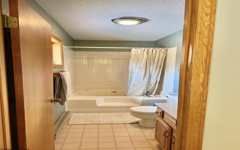 87 Deerfield Circle, Davis, West Virginia 26260, 3 Bedrooms Bedrooms, 7 Rooms Rooms,2 BathroomsBathrooms,Single Family Attached,For Sale,Deerfield,10165114