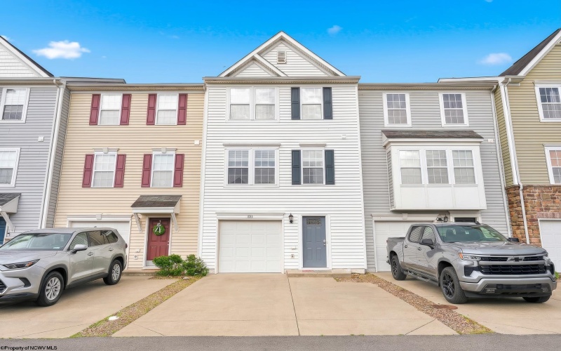 121 Pine Lane, Morgantown, West Virginia 26508, 3 Bedrooms Bedrooms, 7 Rooms Rooms,2 BathroomsBathrooms,Single Family Attached,For Sale,Pine,10165122