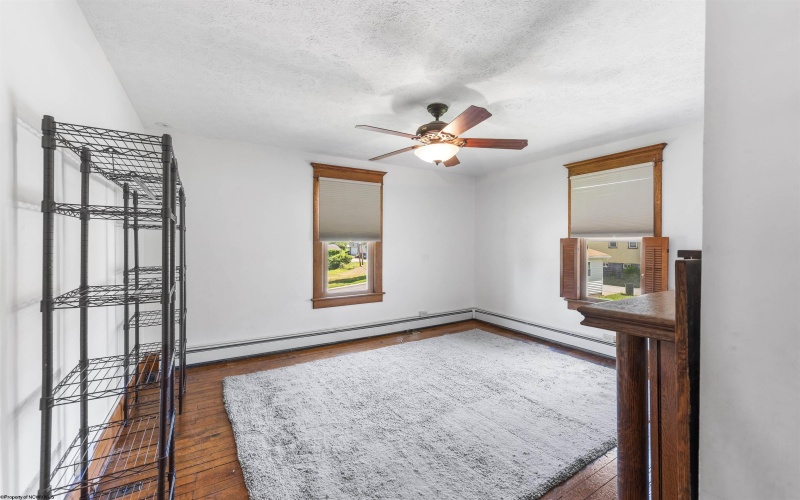 702 benoni Avenue, Fairmont, West Virginia 26554, 4 Bedrooms Bedrooms, 9 Rooms Rooms,1 BathroomBathrooms,Single Family Detached,For Sale,benoni,10165126