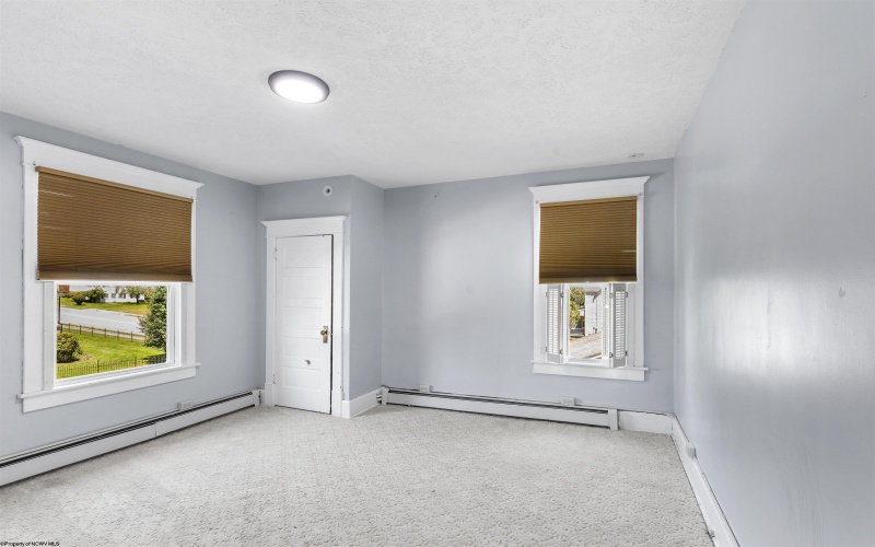 702 benoni Avenue, Fairmont, West Virginia 26554, 4 Bedrooms Bedrooms, 9 Rooms Rooms,1 BathroomBathrooms,Single Family Detached,For Sale,benoni,10165126