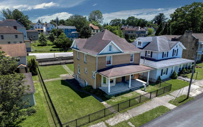702 benoni Avenue, Fairmont, West Virginia 26554, 4 Bedrooms Bedrooms, 9 Rooms Rooms,1 BathroomBathrooms,Single Family Detached,For Sale,benoni,10165126