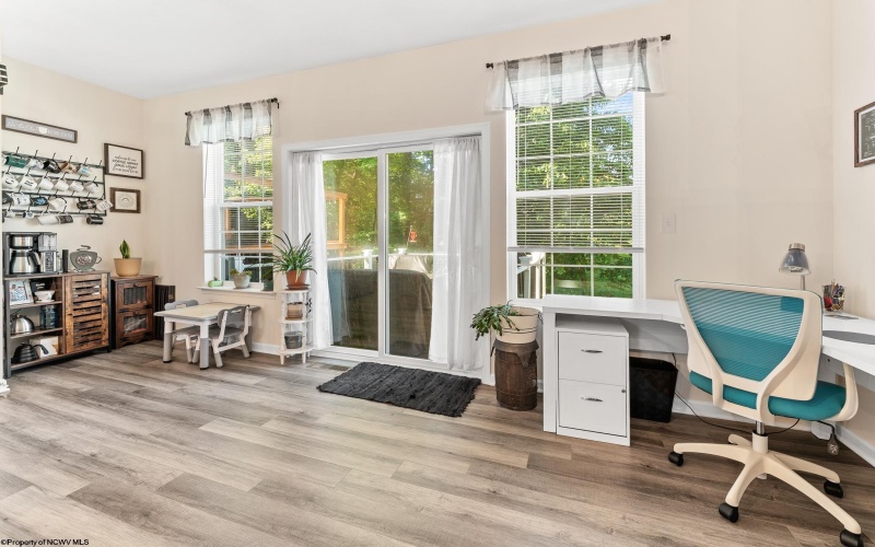 511 Turquoise Lane, Morgantown, West Virginia 26508, 3 Bedrooms Bedrooms, 7 Rooms Rooms,2 BathroomsBathrooms,Single Family Attached,For Sale,Turquoise,10165105