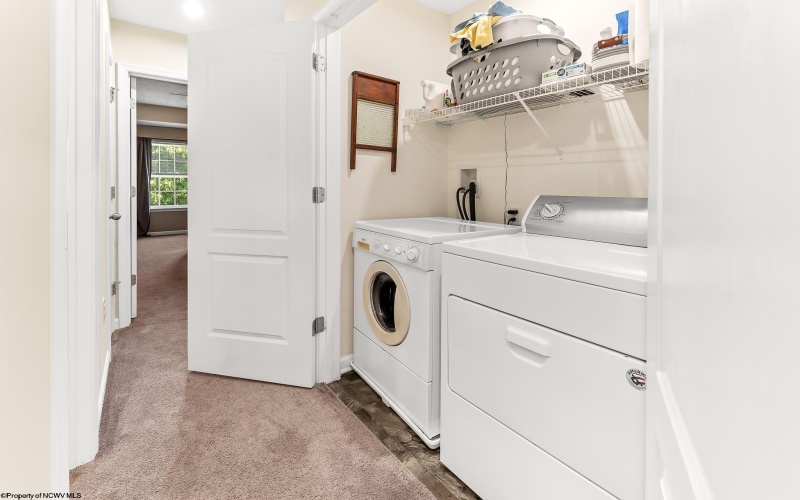 511 Turquoise Lane, Morgantown, West Virginia 26508, 3 Bedrooms Bedrooms, 7 Rooms Rooms,2 BathroomsBathrooms,Single Family Attached,For Sale,Turquoise,10165105
