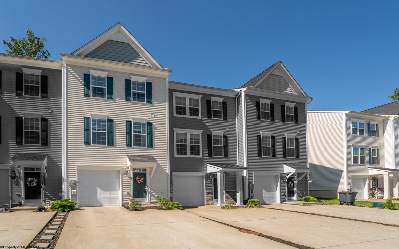 511 Turquoise Lane, Morgantown, West Virginia 26508, 3 Bedrooms Bedrooms, 7 Rooms Rooms,2 BathroomsBathrooms,Single Family Attached,For Sale,Turquoise,10165105
