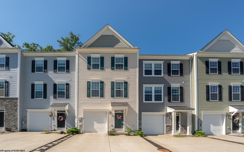511 Turquoise Lane, Morgantown, West Virginia 26508, 3 Bedrooms Bedrooms, 7 Rooms Rooms,2 BathroomsBathrooms,Single Family Attached,For Sale,Turquoise,10165105