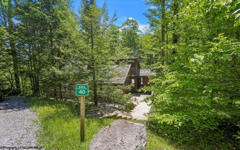 40 Steep Slope Run, Davis, West Virginia 26260, 2 Bedrooms Bedrooms, 5 Rooms Rooms,3 BathroomsBathrooms,Single Family Detached,For Sale,Steep Slope,10165125