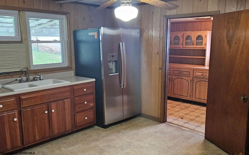 129 Ultra Light Lane, Granville, West Virginia 26534, 2 Bedrooms Bedrooms, 4 Rooms Rooms,1 BathroomBathrooms,Single Family Detached,For Sale,Ultra Light,10162300