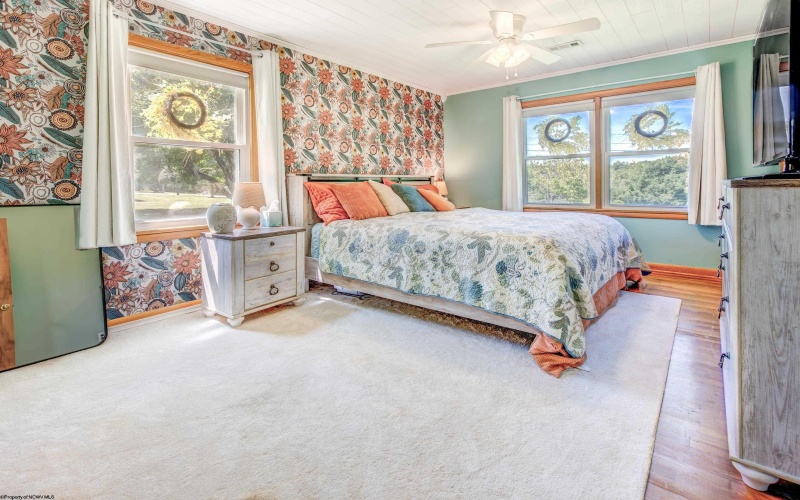 186 Marchand Drive, Westover, West Virginia 26501, 3 Bedrooms Bedrooms, 8 Rooms Rooms,2 BathroomsBathrooms,Single Family Detached,For Sale,Marchand,10165123